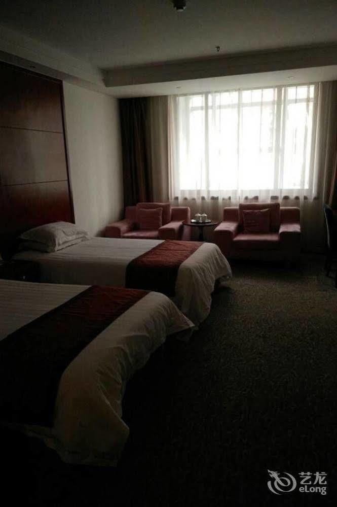 Byfond Hotel Shanghai Buitenkant foto