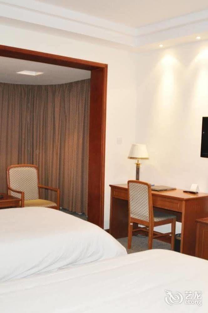 Byfond Hotel Shanghai Buitenkant foto